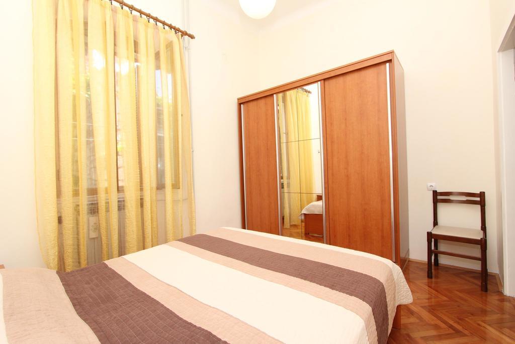 Apartment Riki Rovigno Esterno foto