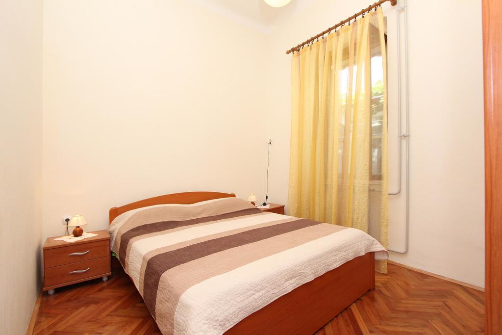 Apartment Riki Rovigno Esterno foto